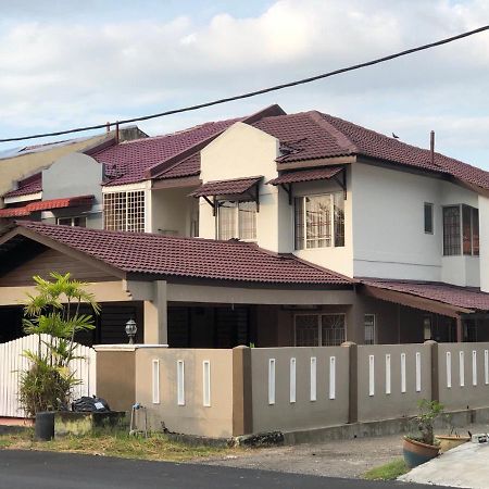 Fateh Homestay - Muji Concept Family House Rawang Exterior foto